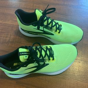 Men’s Brooks running shoes